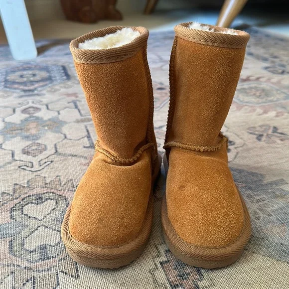 Sherpa Baby Boots 9 - Picture 1 of 5